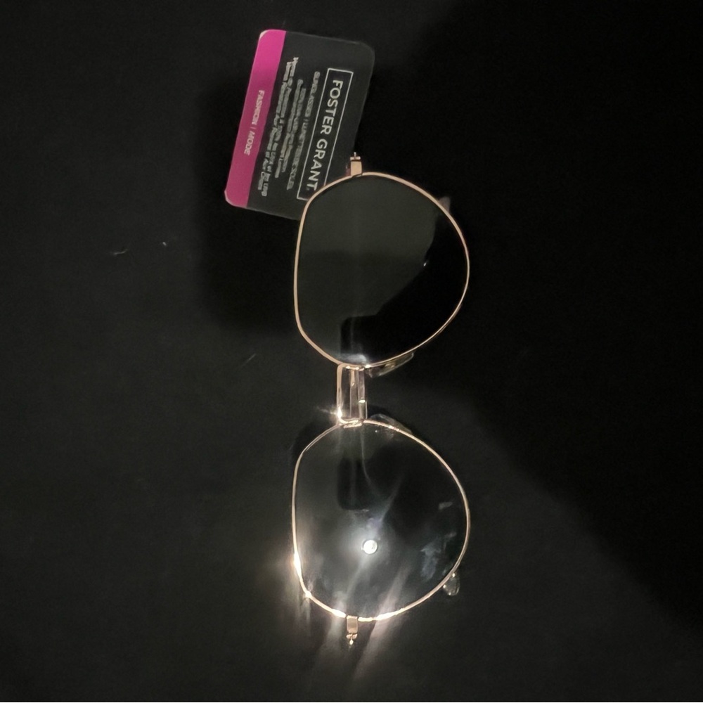 Foster Grant Ladies Fashion Gold Frame Sunglasses with Dark Smoke Lenses